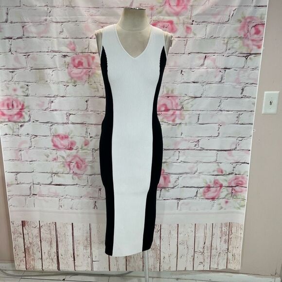 GSTQ NWT white black color block Ribbed V-Neck midi Dress size small - Picture 4 of 13